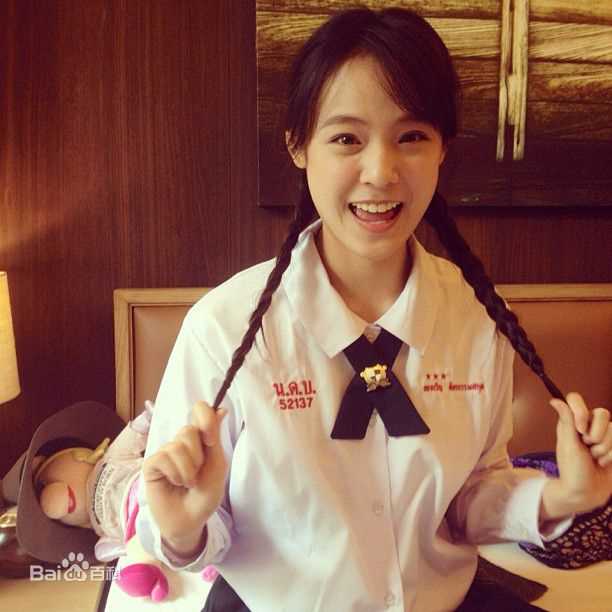 安苏玛琳·瑟拉帕萨默莎( 、Ungsumalynn Sirapatsakmetha)长发Pattie素颜照相册