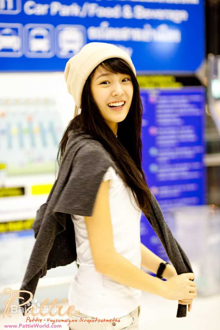 安苏玛琳·瑟拉帕萨默莎( 、Ungsumalynn Sirapatsakmetha)长发Pattie素颜照相册