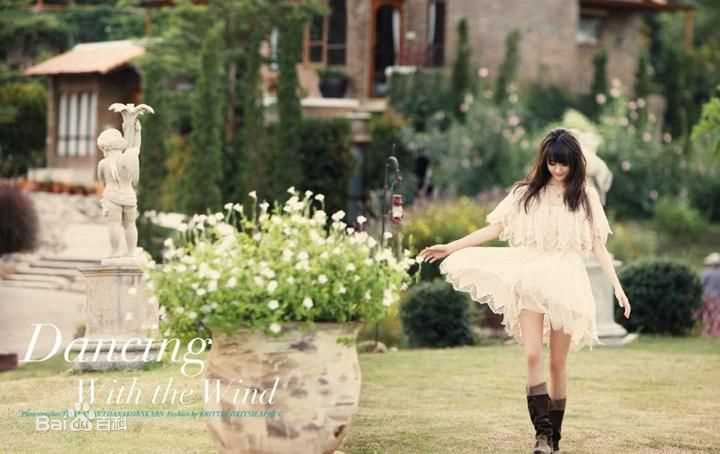 安苏玛琳·瑟拉帕萨默莎( 、Ungsumalynn Sirapatsakmetha)最全2011年杂志壁纸