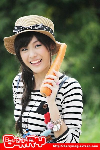 安苏玛琳·瑟拉帕萨默莎( 、Ungsumalynn Sirapatsakmetha)最全2011年杂志壁纸