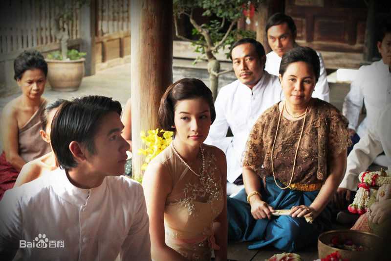 婉娜拉·宋提查( 、Wannarot Sonthichai)电影晚娘性感图片图集