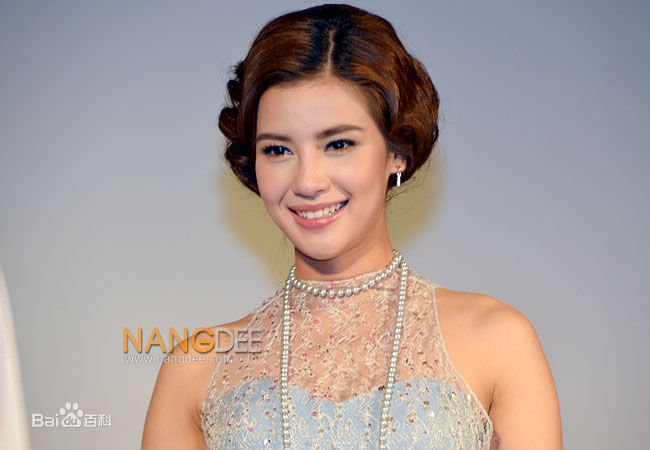 婉娜拉·宋提查( 、Wannarot Sonthichai)电影晚娘性感图片图集