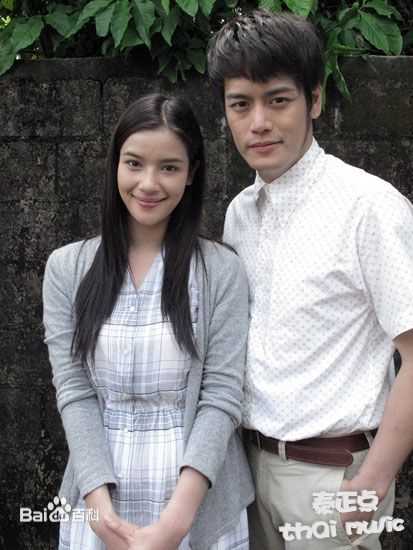 婉娜拉·宋提查( 、Wannarot Sonthichai)Vill出演MV前后照片