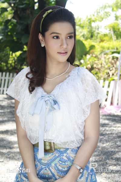 婉娜拉·宋提查( 、Wannarot Sonthichai)花环夫人素颜照相册