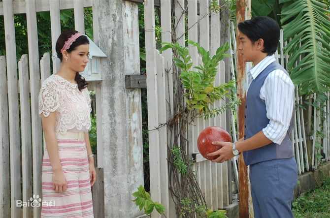 婉娜拉·宋提查( 、Wannarot Sonthichai)花环夫人素颜照相册