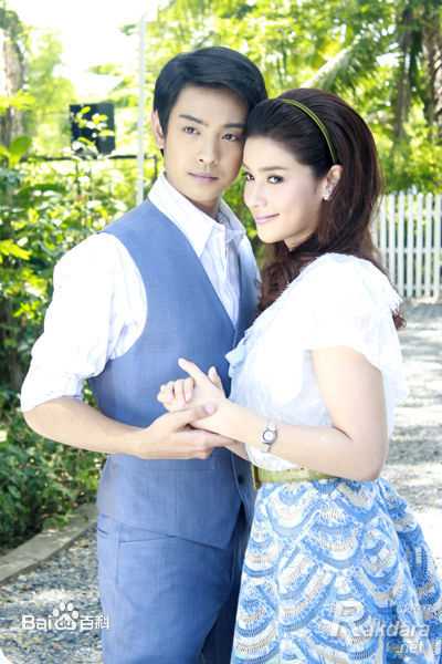 婉娜拉·宋提查( 、Wannarot Sonthichai)花环夫人素颜照相册