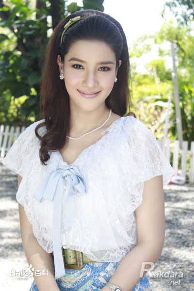 婉娜拉·宋提查( 、Wannarot Sonthichai)花环夫人素颜照相册