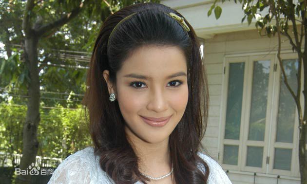 婉娜拉·宋提查( 、Wannarot Sonthichai)花环夫人素颜照相册