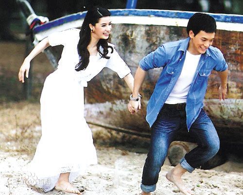 婉娜拉·宋提查( 、Wannarot Sonthichai)穿越时空寻找爱图片图集