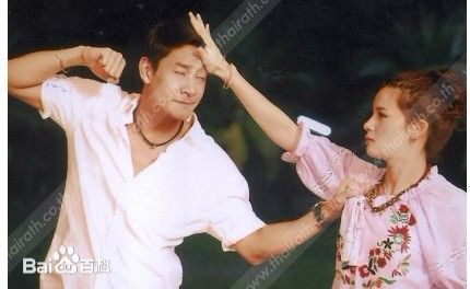 婉娜拉·宋提查( 、Wannarot Sonthichai)爱如潮涌性感图片图集