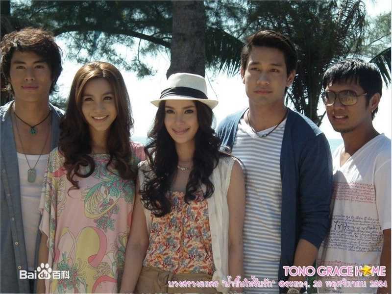 婉娜拉·宋提查( 、Wannarot Sonthichai)爱如潮涌性感图片图集