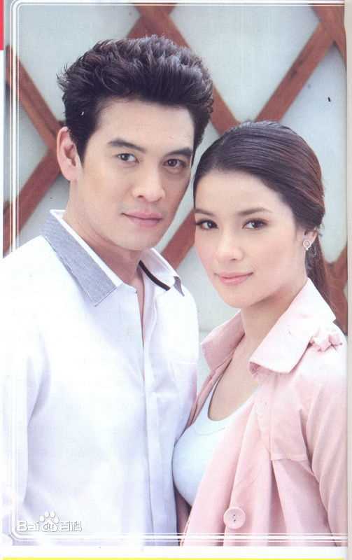 婉娜拉·宋提查( 、Wannarot Sonthichai)情场风云生活照