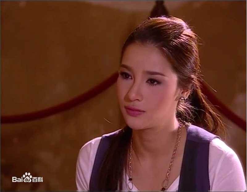 婉娜拉·宋提查( 、Wannarot Sonthichai)情场风云生活照