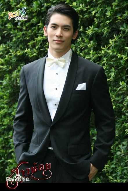 婉娜拉·宋提查( 、Wannarot Sonthichai)小女孩前后照片