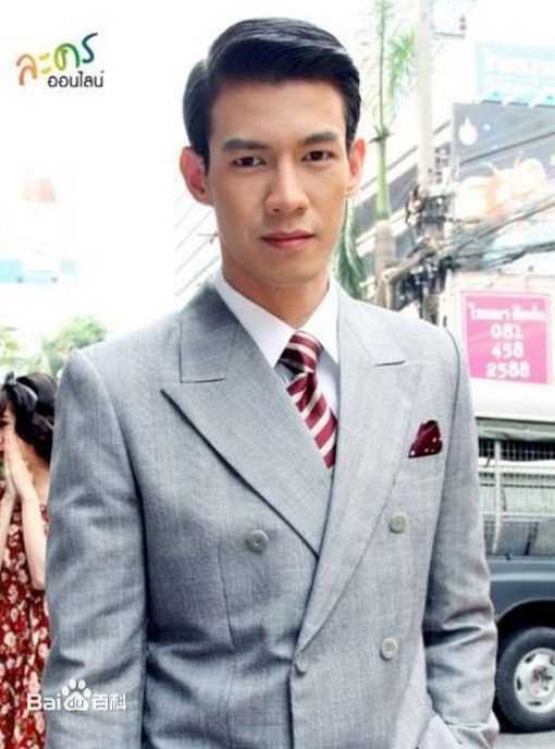 婉娜拉·宋提查( 、Wannarot Sonthichai)小女孩前后照片