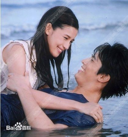 婉娜拉·宋提查( 、Wannarot Sonthichai)小女孩前后照片