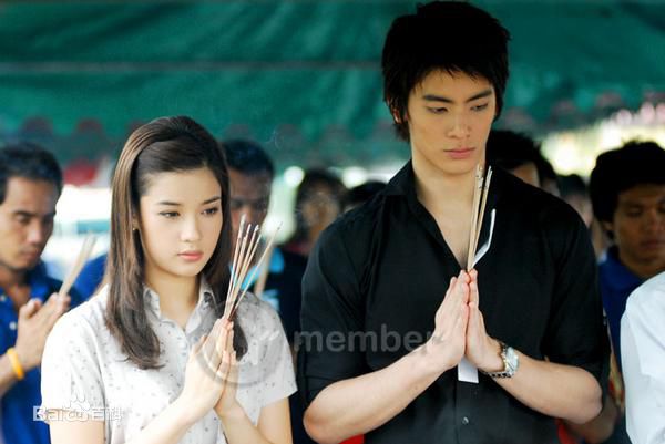 婉娜拉·宋提查( 、Wannarot Sonthichai)玻钻之争壁纸壁纸