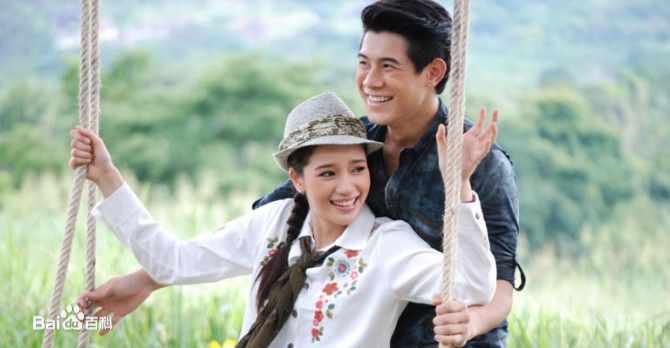 婉娜拉·宋提查( 、Wannarot Sonthichai)野蛮人壁纸壁纸