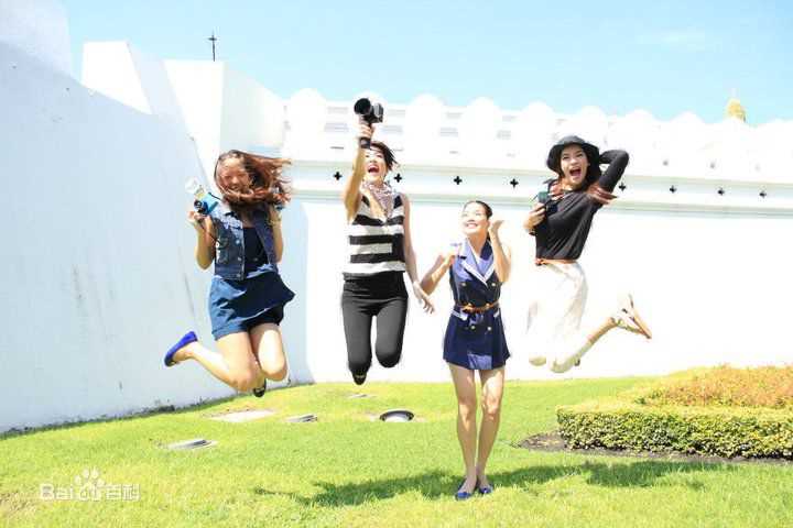 婉娜拉·宋提查( 、Wannarot Sonthichai)综艺节目及访问性感图片壁纸