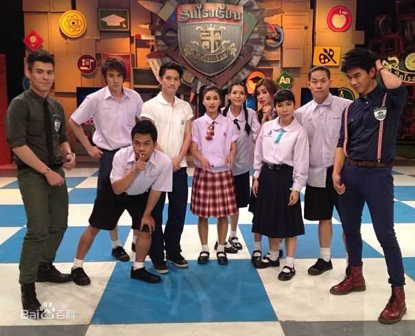 婉娜拉·宋提查( 、Wannarot Sonthichai)综艺节目及访问性感图片壁纸