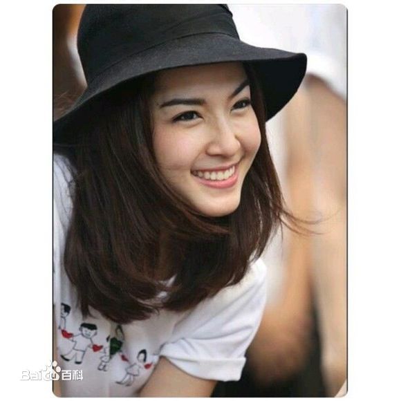 莫茶诺·欣彩萍翩( 、Monchanok Saengchaipiangpen)Mo素颜照相册