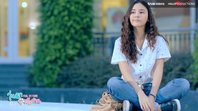 李海娜( 、Sushar Manaying)在《浪漫满屋》Aom中的