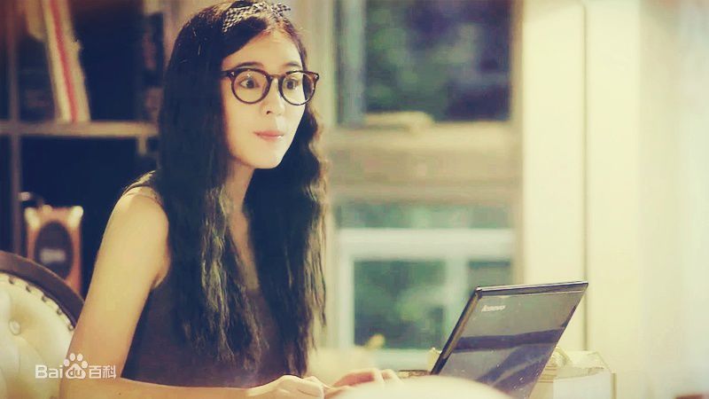 李海娜( 、Sushar Manaying)在《浪漫满屋》Aom中的