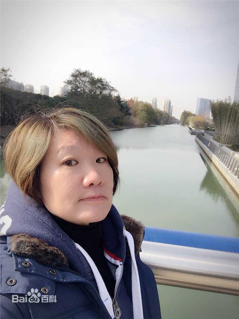 最新许珮珊性感图片