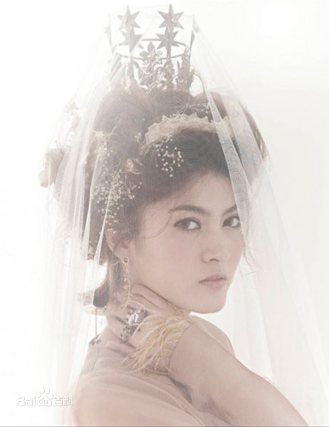 最全瑞斯莉·巴伦茜雅嘉( 、Rasri Balenciaga)壁纸