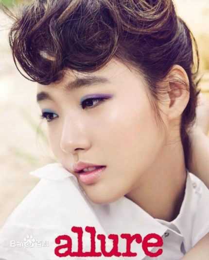 金高银（本名）()金高银画报性感图片图集