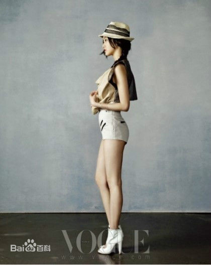 金高银（本名）()金高银画报性感图片图集