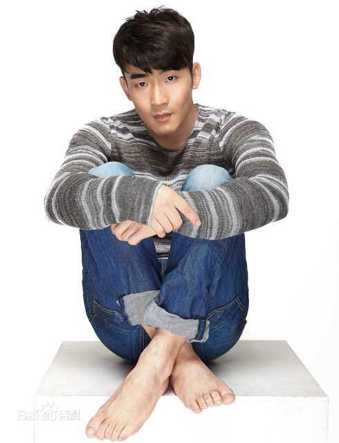 最优质魏炳桦素颜照