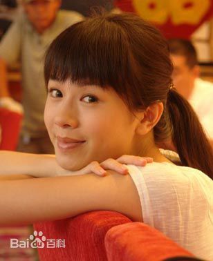 最新黄小瑜壁纸