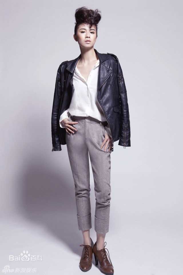 最新黄小瑜壁纸