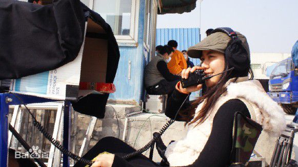 易莉(Lily)在片场性感图片图集