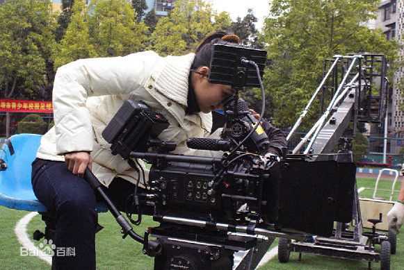 易莉(Lily)在片场性感图片图集