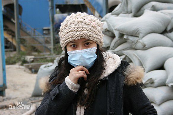 易莉(Lily)在片场性感图片图集