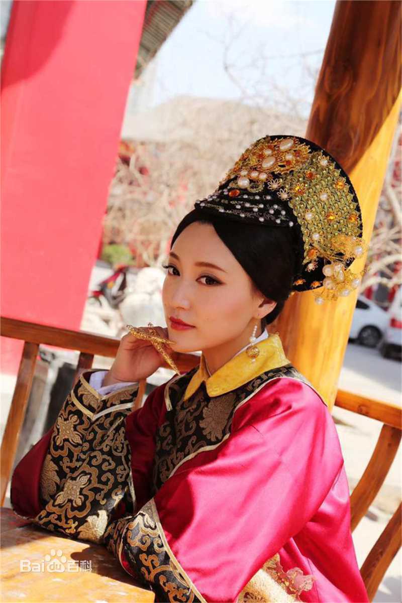 王蕊(cassie)爱笑麻瓜秀前后照片