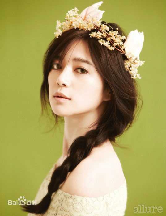 李伊利雅()画报图片图册