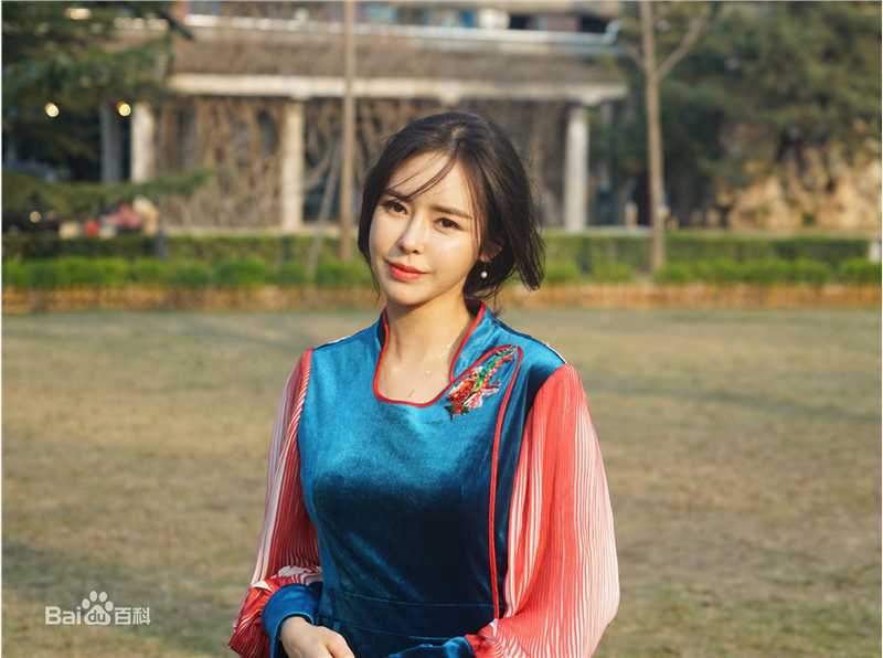 赵慧仙(CHO HYE SUN)街拍壁纸壁纸