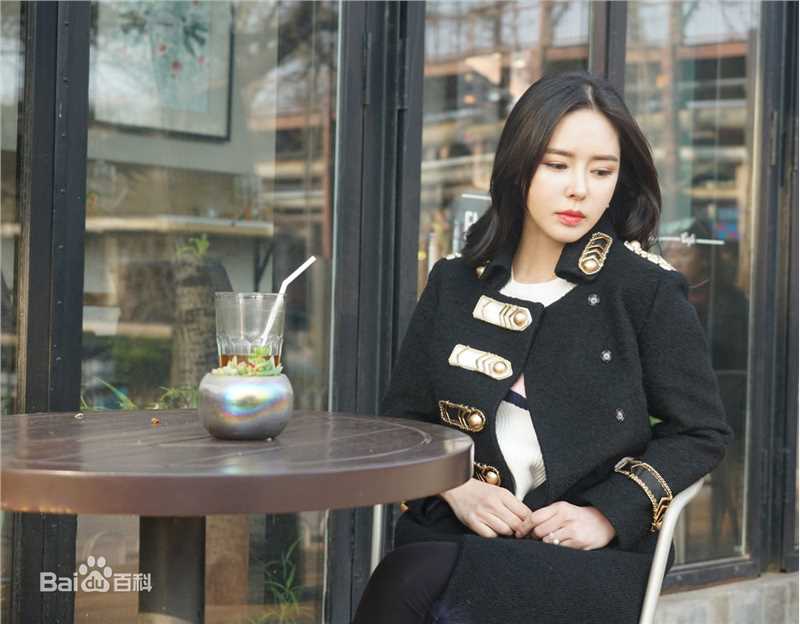 赵慧仙(CHO HYE SUN)街拍壁纸壁纸