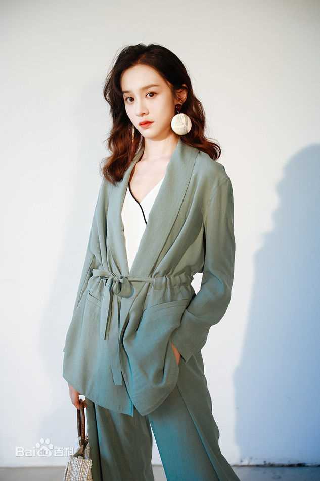 陆妍淇高清港风造型图集