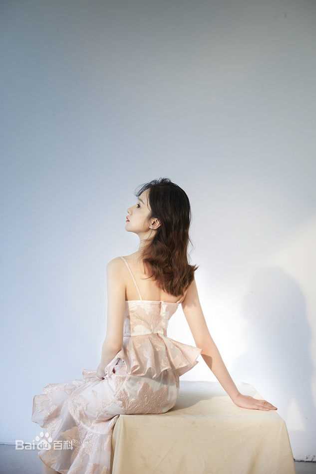 陆妍淇最新夏日壁纸