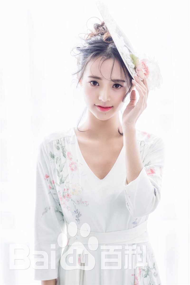 邹新宇高清夏日图集