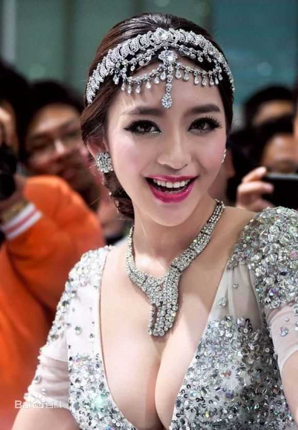 曹阳(Cao Yang)精选钻石袍图册