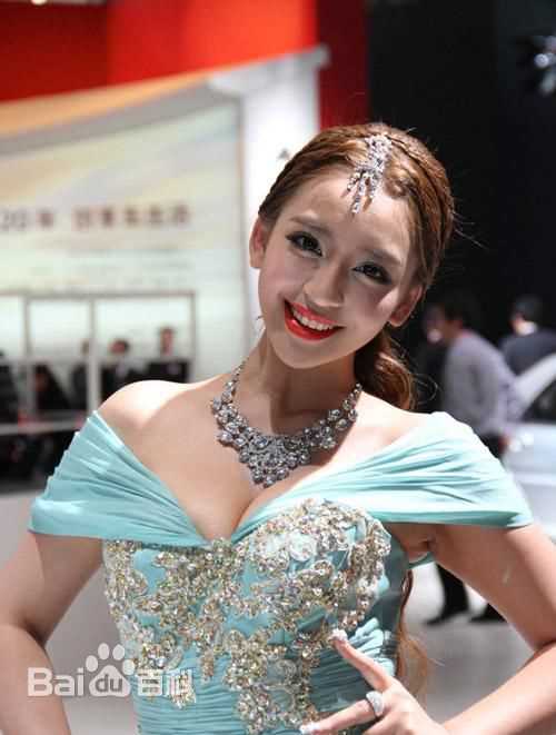 曹阳(Cao Yang)2012广州车展车模性感图片图集