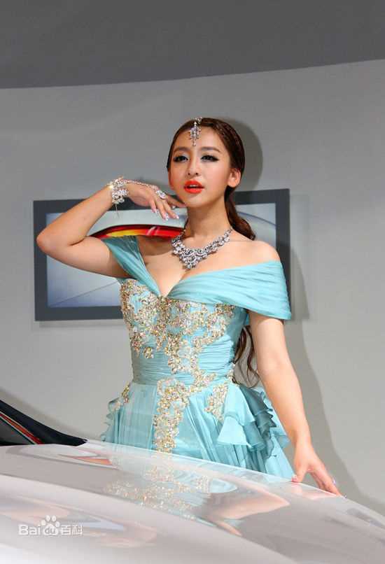 曹阳(Cao Yang)2012广州车展车模性感图片图集