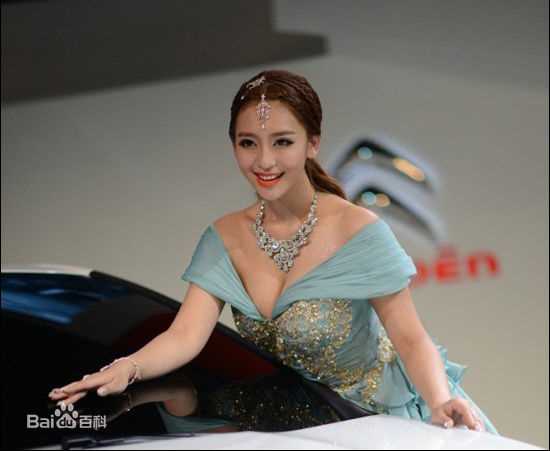 曹阳(Cao Yang)2012广州车展车模性感图片图集