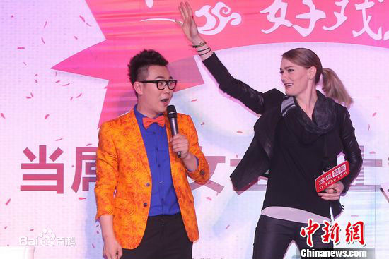 精选玛蒂娜·希尔(Martina Hill)在玛蒂娜希尔参演《丝男士》中的图册