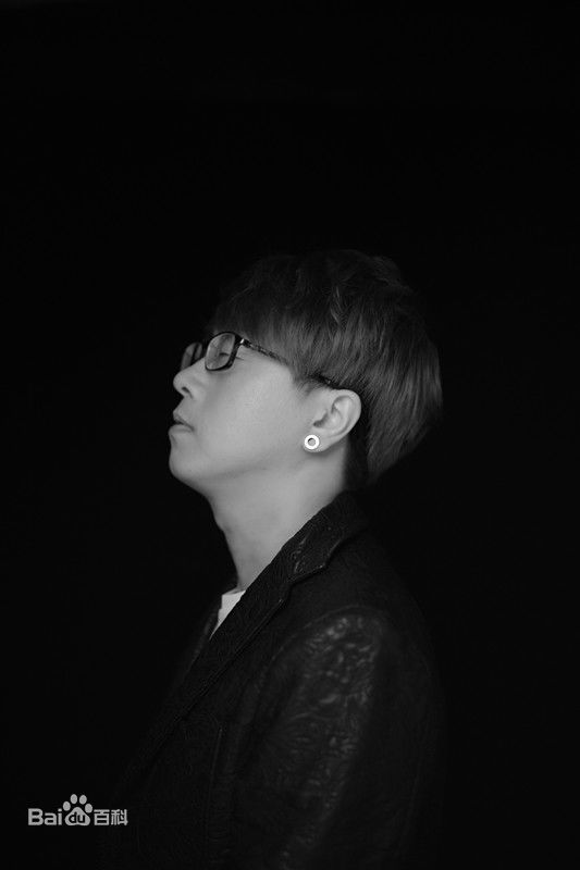 李济纶(SKYLY)照片性感图片图集